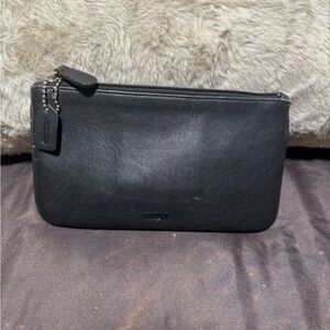 COPY - Black COACH zipper pouch with hang tag
